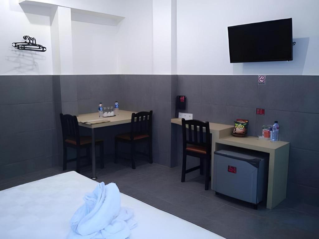 Mira Hotel Banjarmasin  Dış mekan fotoğraf