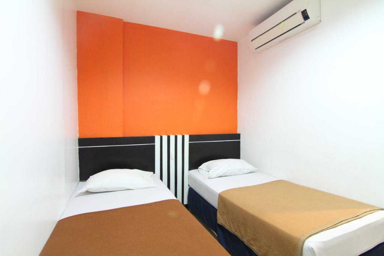 Mira Hotel Banjarmasin  Dış mekan fotoğraf