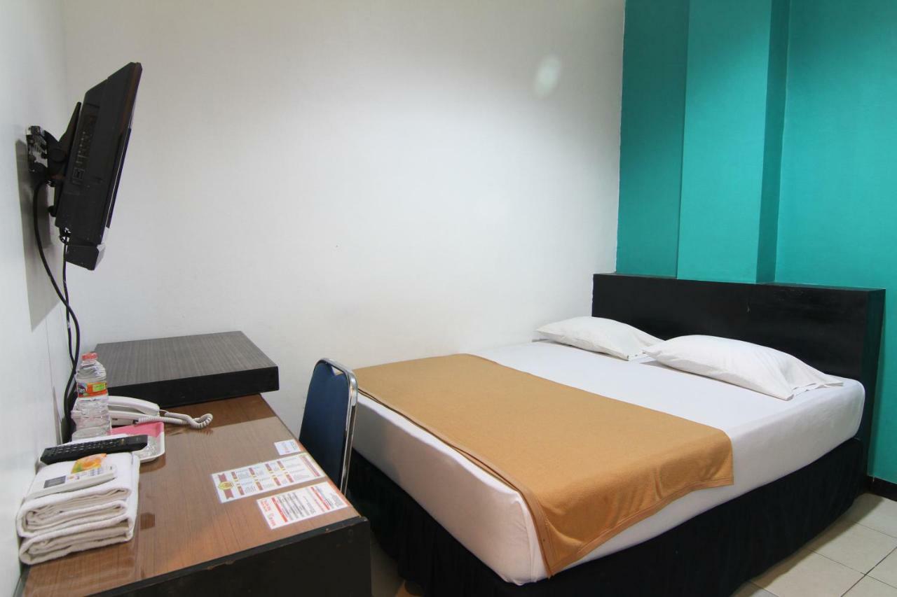 Mira Hotel Banjarmasin  Dış mekan fotoğraf